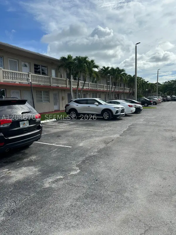 20320 NE 2nd Ave #27, Miami Gardens, FL 33179