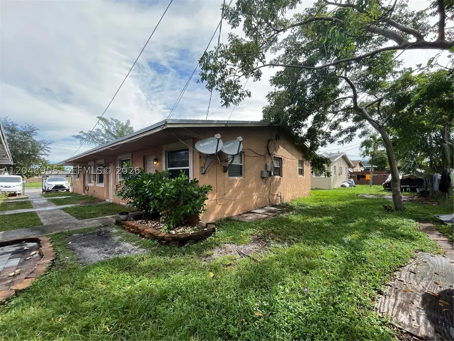 3028 NW 2nd St, Pompano Beach, FL 33069 - #2