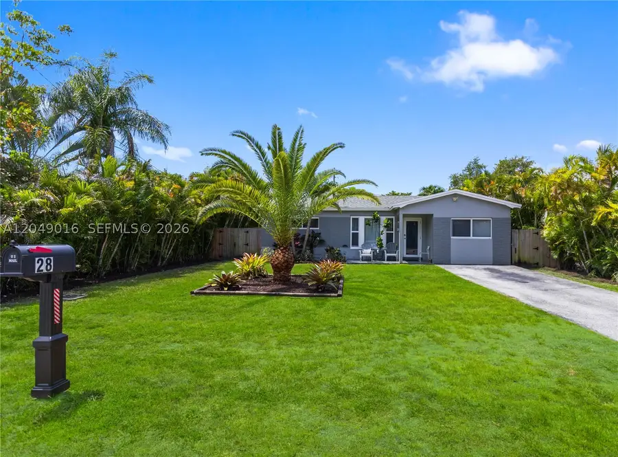 28 SE 7th St, Dania Beach, FL 33004 - #2
