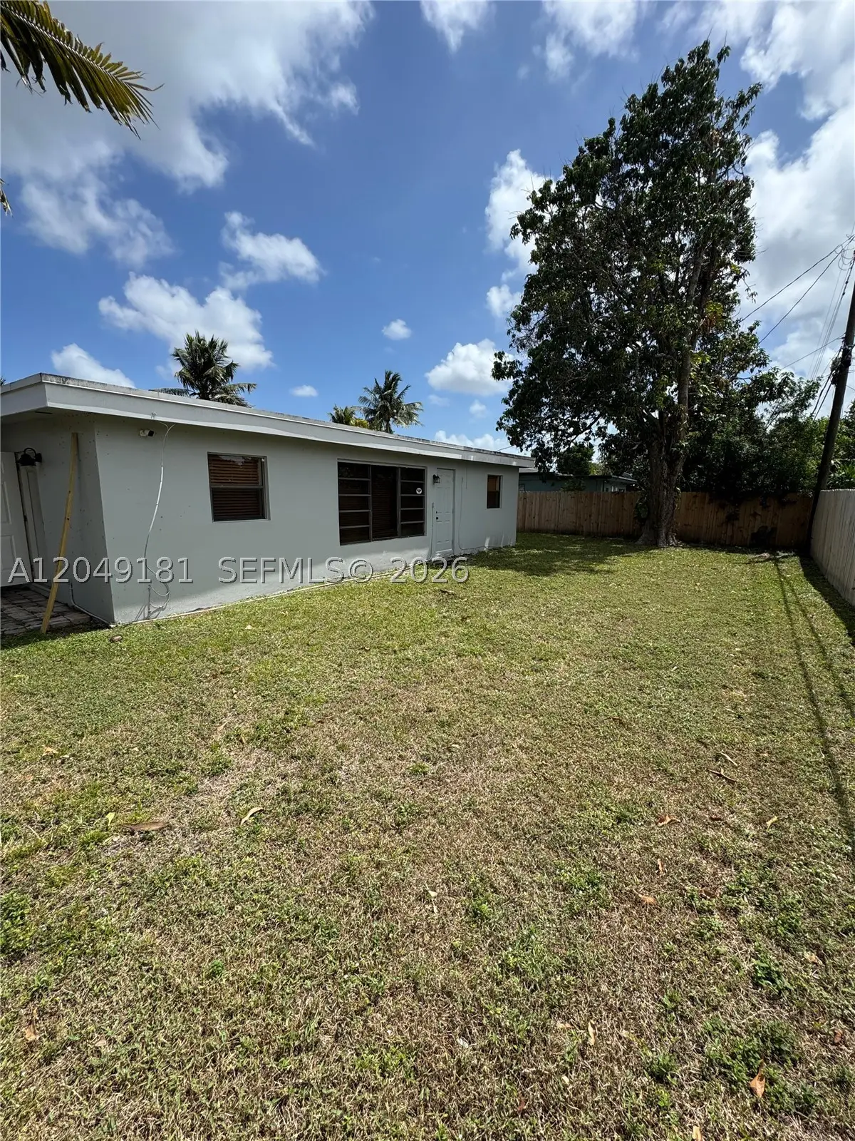 649 W Evanston Cir, Fort Lauderdale, FL 33312 - #1