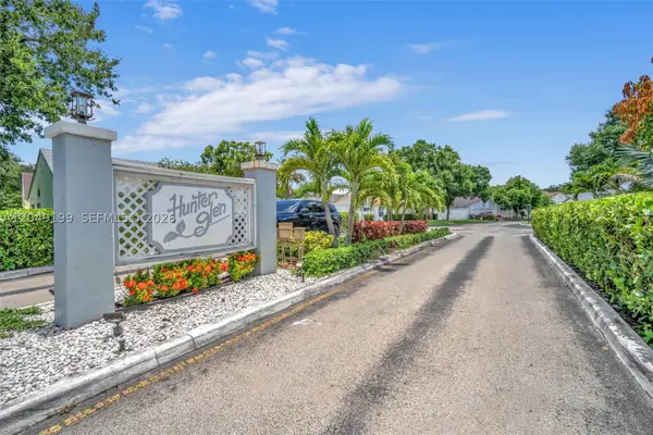 1108 E Jasmine Ln, North Lauderdale, FL 33068