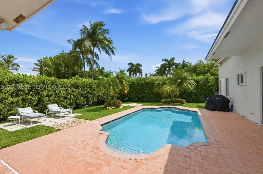 2542 Eagle Run Dr, Weston, FL 33327 - #2