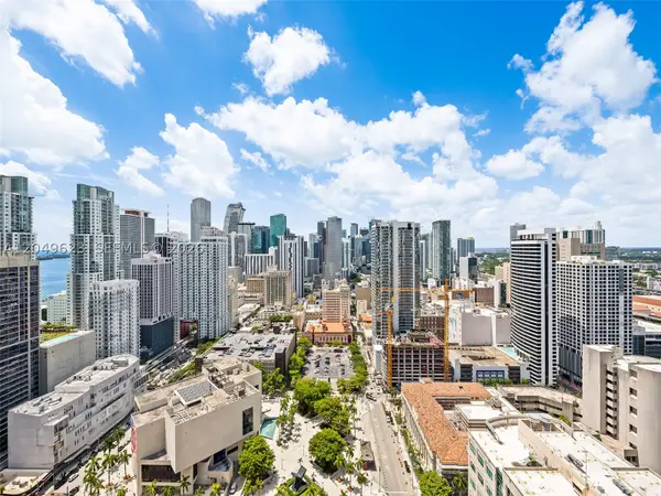 121 NE 5th St #3703, Miami, FL 33132