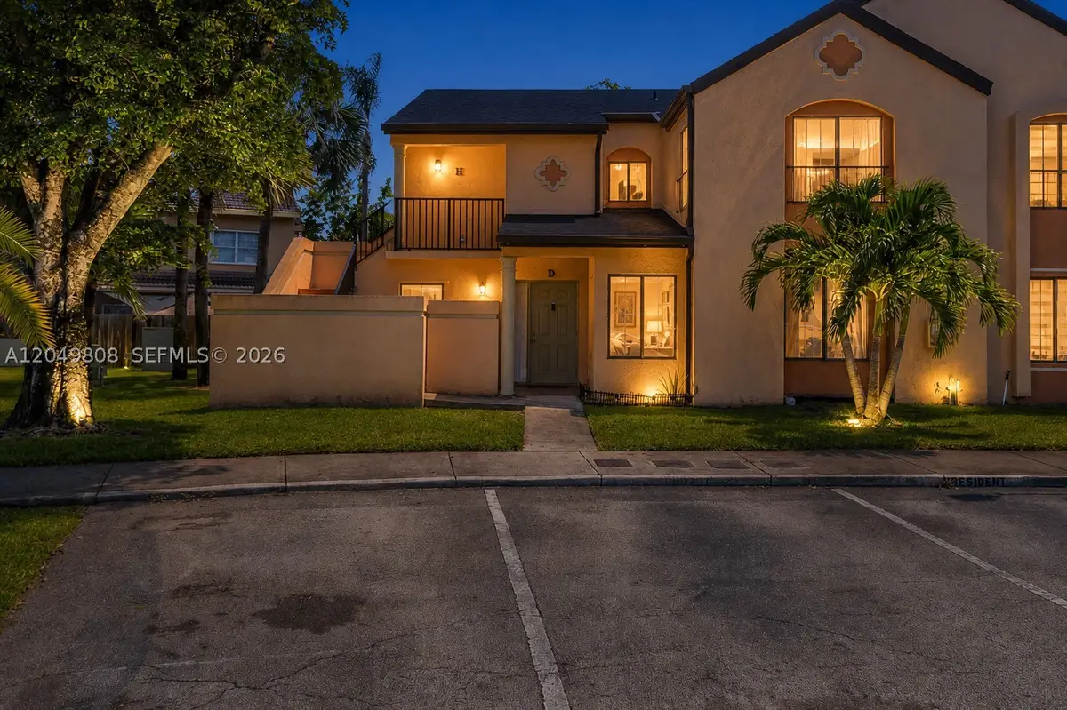 8211 NW 191st St #3-H, Hialeah, FL 33015 - #1