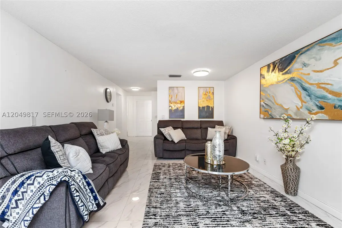 1580 NW 93rd Ave #300, Pembroke Pines, FL 33024 - #1