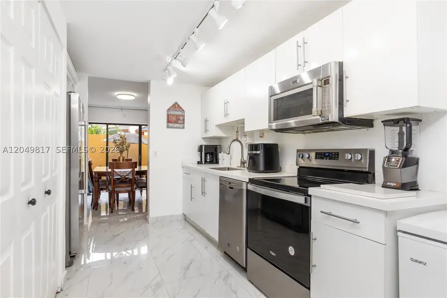 1580 NW 93rd Ave #300, Pembroke Pines, FL 33024 - #3