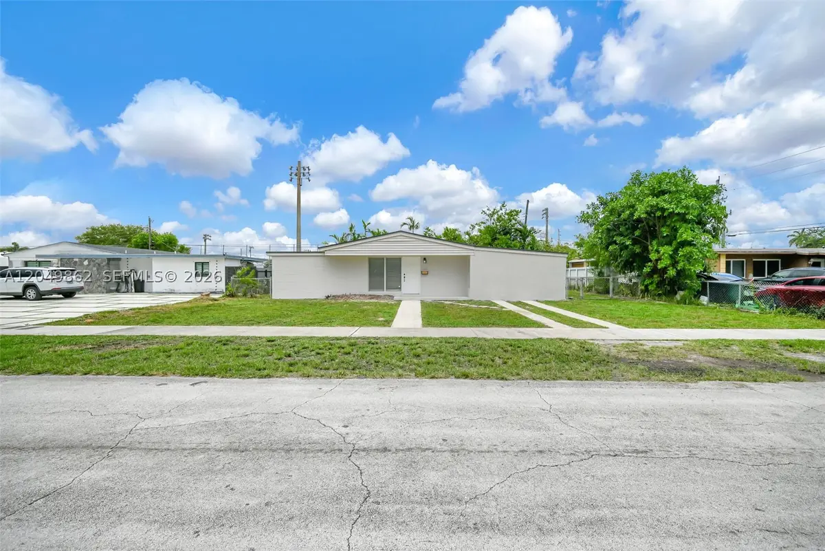 1380 W 60th Ter, Hialeah, FL 33012 - #1
