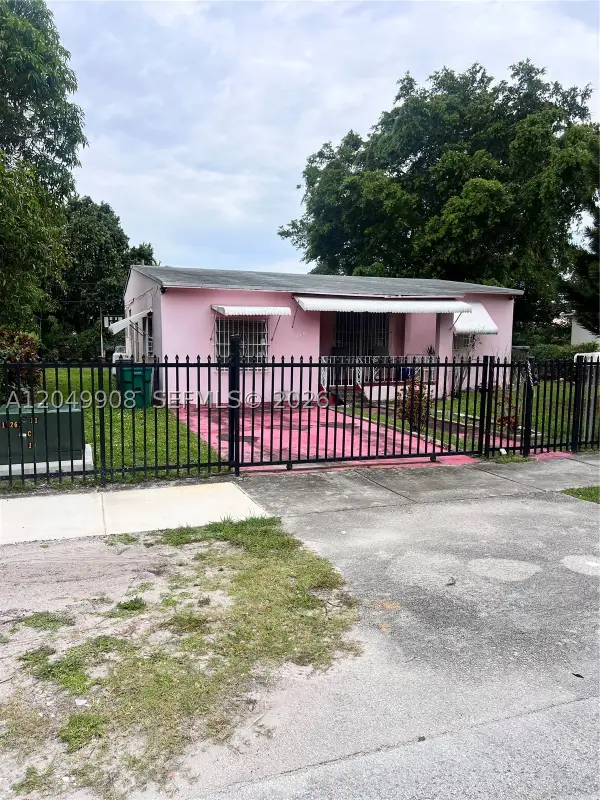 2251 NW 93rd Ter, Miami, FL 33147