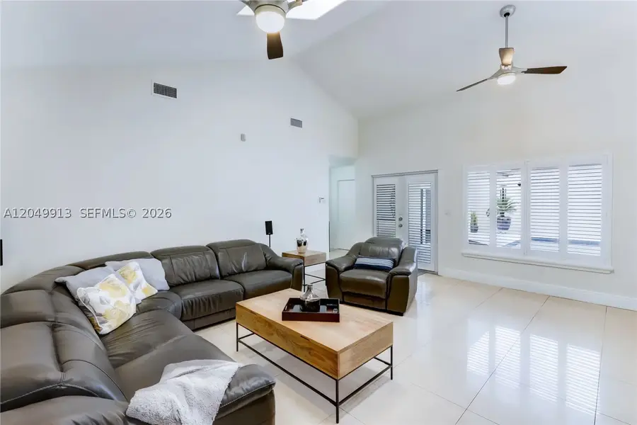 15241 NW 89th Ave, Miami Lakes, FL 33018 - #3