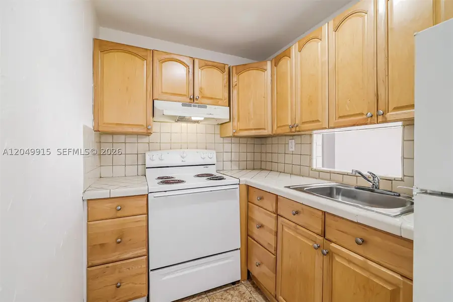 6200 W Flagler St #208, Miami, FL 33144 - #2