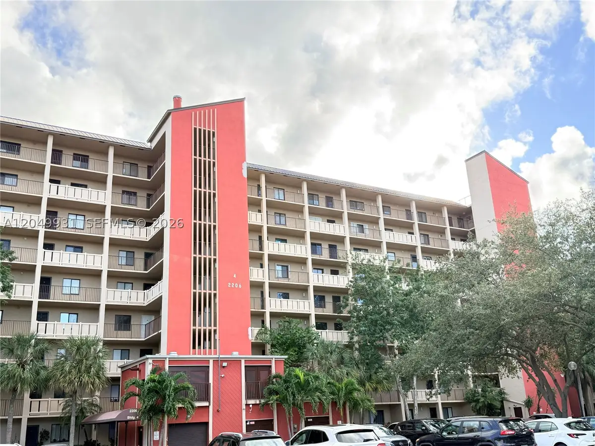 2206 S Cypress Bend Dr #508, Pompano Beach, FL 33069 - #1