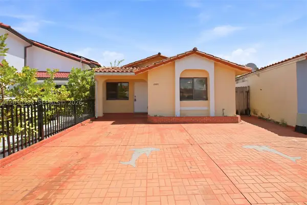2555 W 65th St, Hialeah, FL 33016