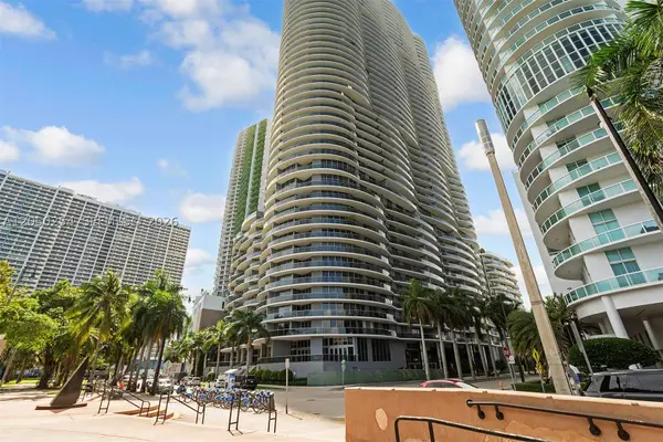 488 NE 18th St #3903, Miami, FL 33132