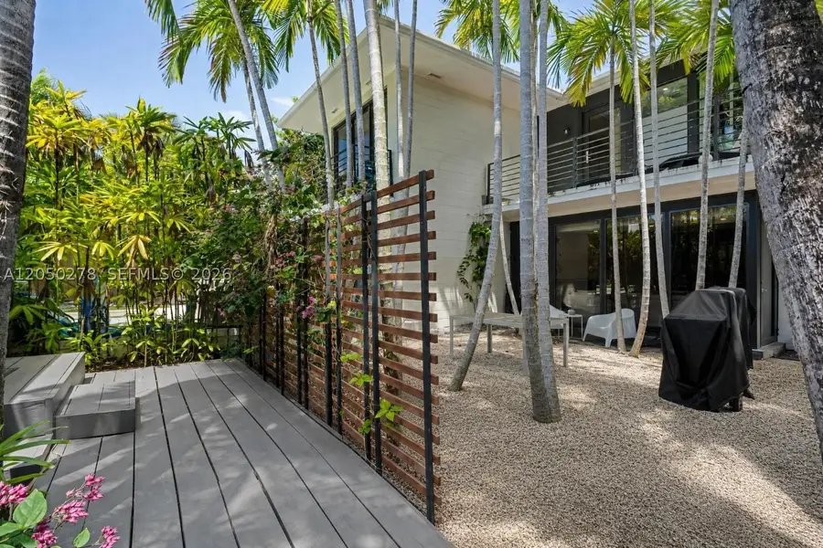 1548 Biarritz Dr, Miami Beach, FL 33141 - #2