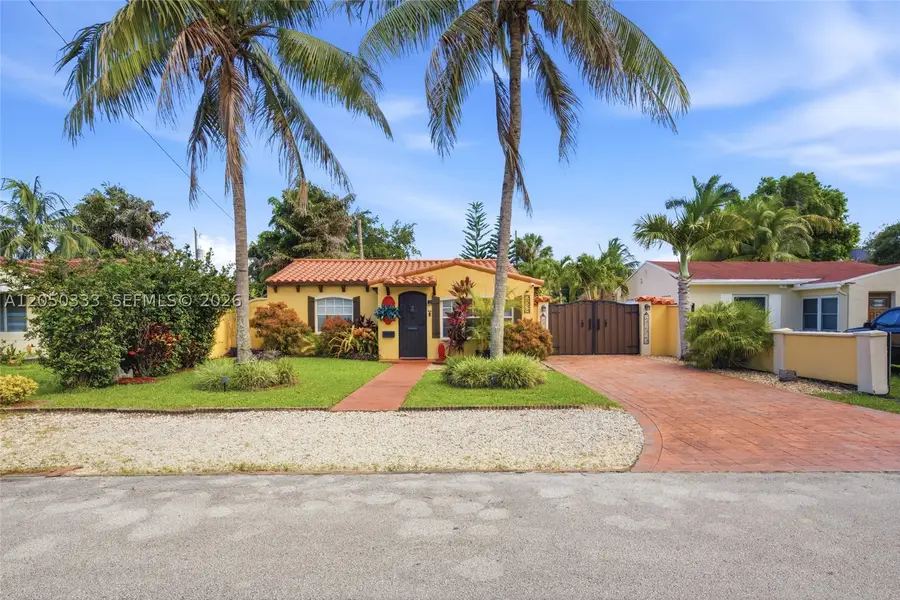 2538 Liberty St, Hollywood, FL 33020 - #2