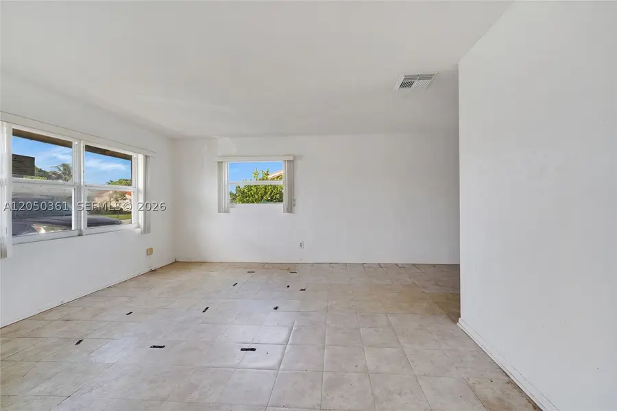 9800 NW 70th Ct, Tamarac, FL 33321 - #3