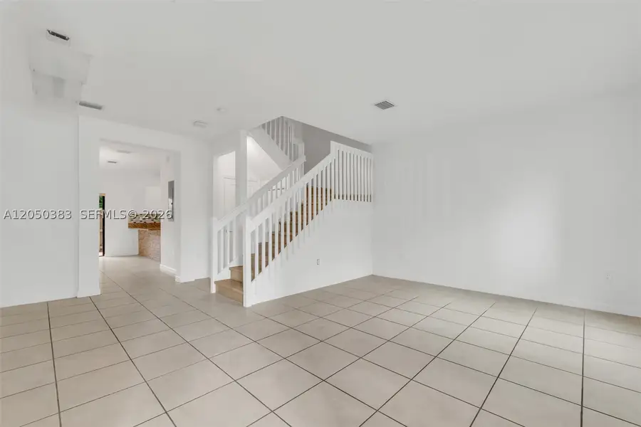 582 NE 207th St, Miami, FL 33179 - #2