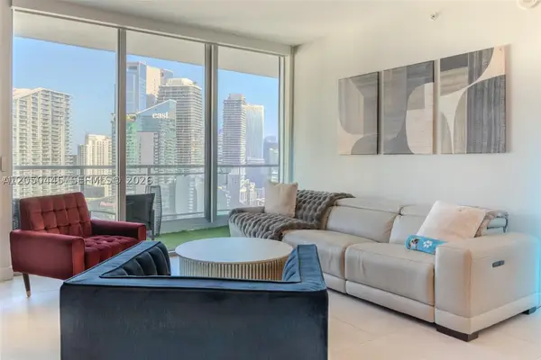 90 SW 3rd St #3703, Miami, FL 33130