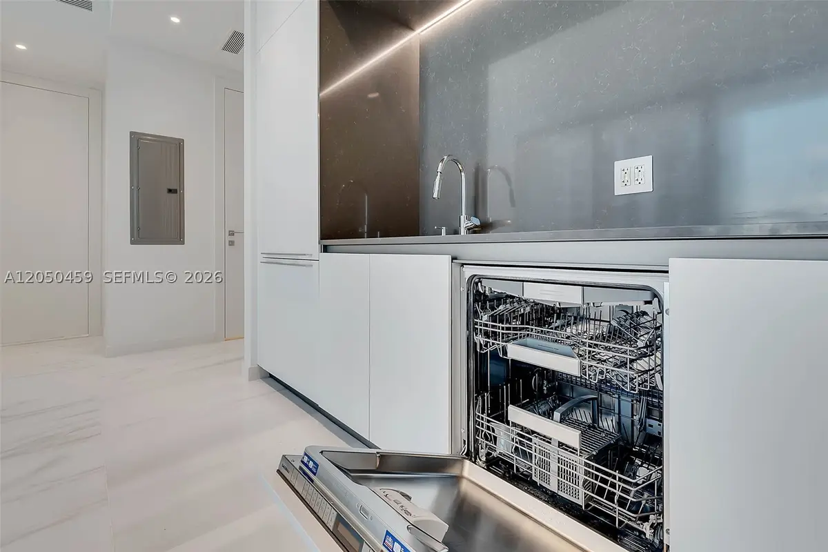 300 Biscayne Boulevard Way #3008W, Miami, FL 33131 - #1