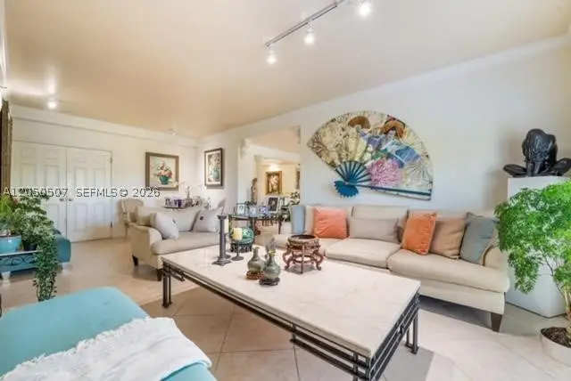 1400 Salzedo St #305, Coral Gables, FL 33134 - #1