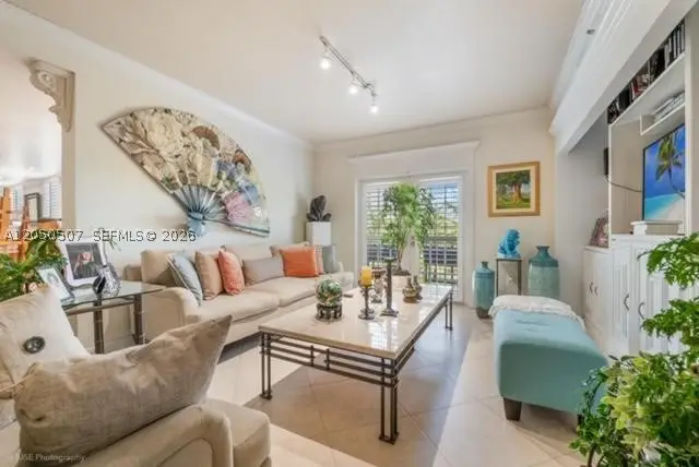 1400 Salzedo St #305, Coral Gables, FL 33134 - #2