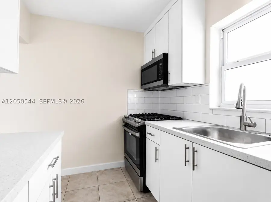 1245 W 24th St #219, Hialeah, FL 33010 - #3