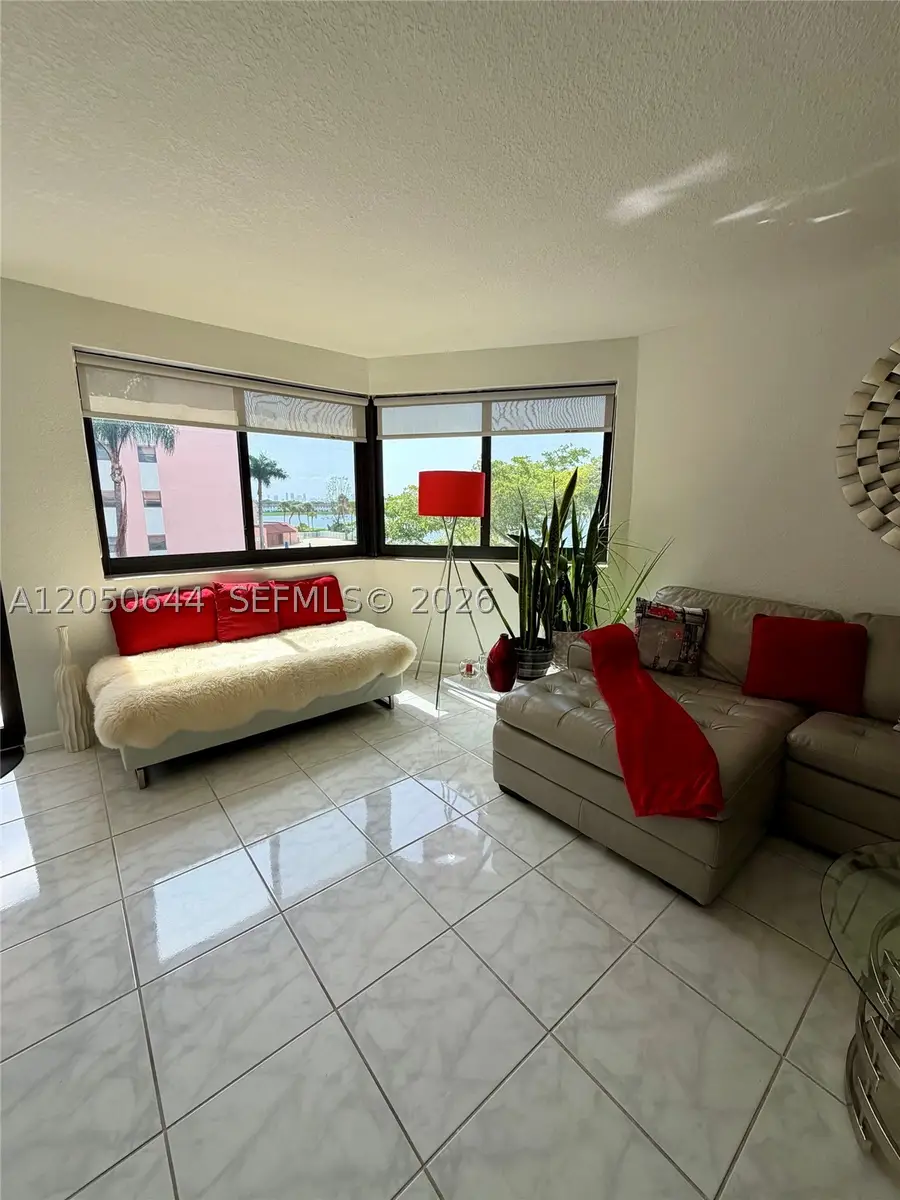 20850 San Simeon Way #302-5, Miami, FL 33179 - #2