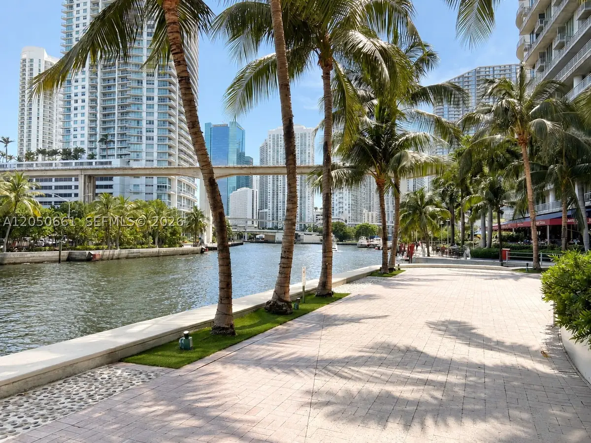 185 SW 7th St #3704, Miami, FL 33130 - #1