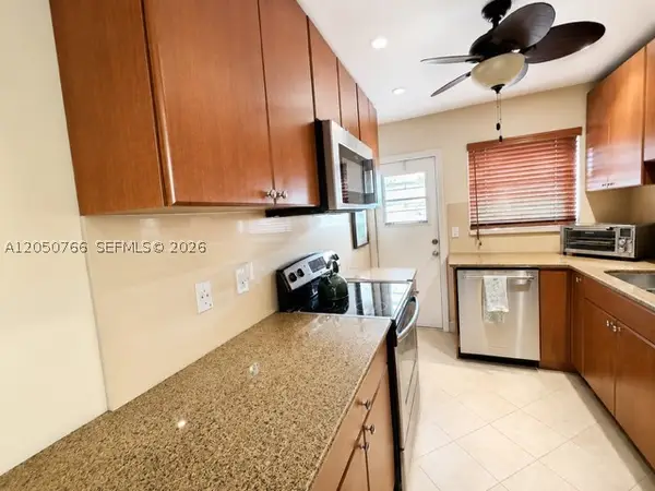 3600 Harrison St #16B, Hollywood, FL 33021