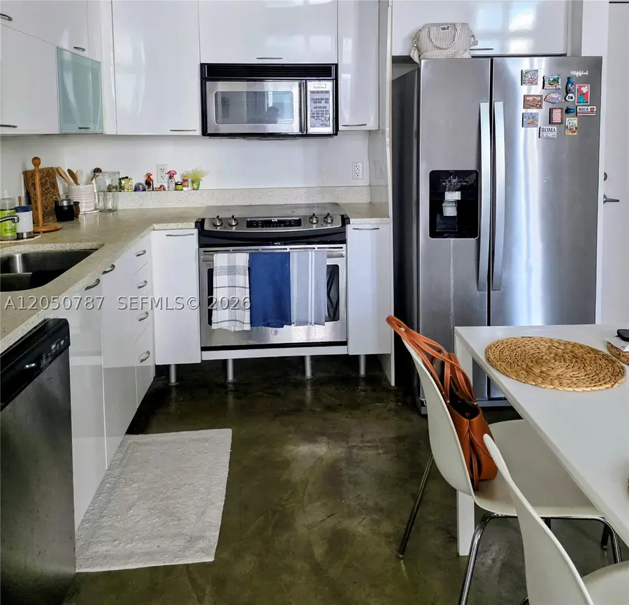 234 NE 3rd St #UPH09, Miami, FL 33132 - #2