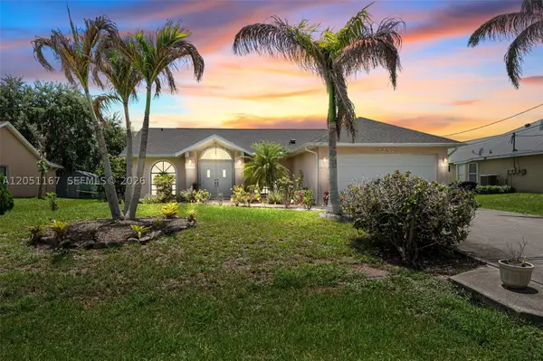 3257 SE Pinto St, Port St Lucie, FL 34984