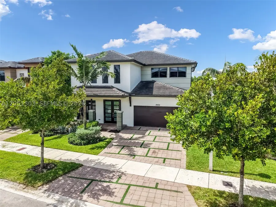 8900 NW 161st Ter, Miami Lakes, FL 33018 - #2