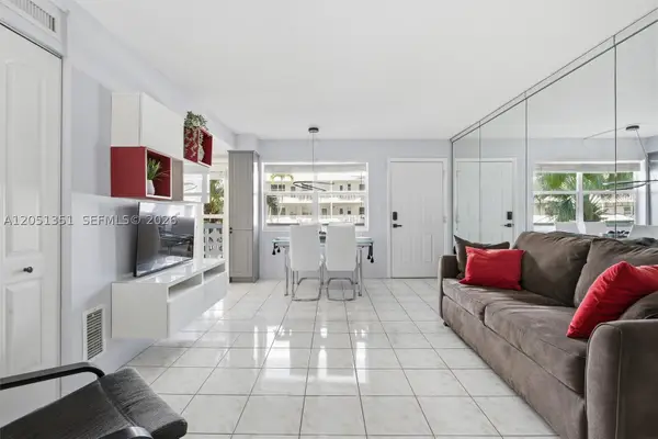 3133 S Ocean Dr #218, Hallandale Beach, FL 33009