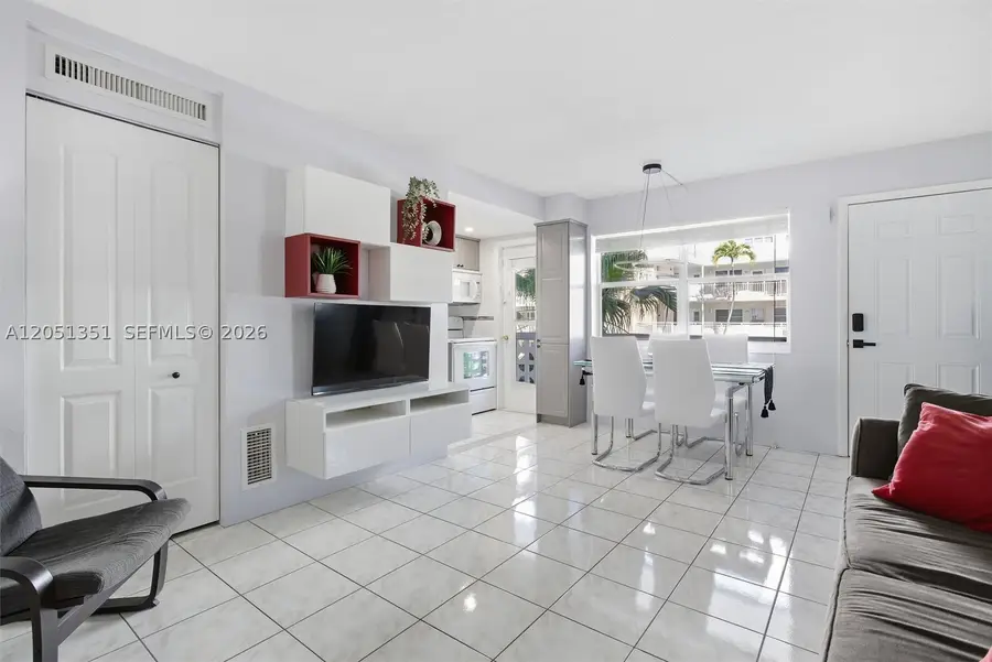 3133 S Ocean Dr #218, Hallandale Beach, FL 33009 - #3