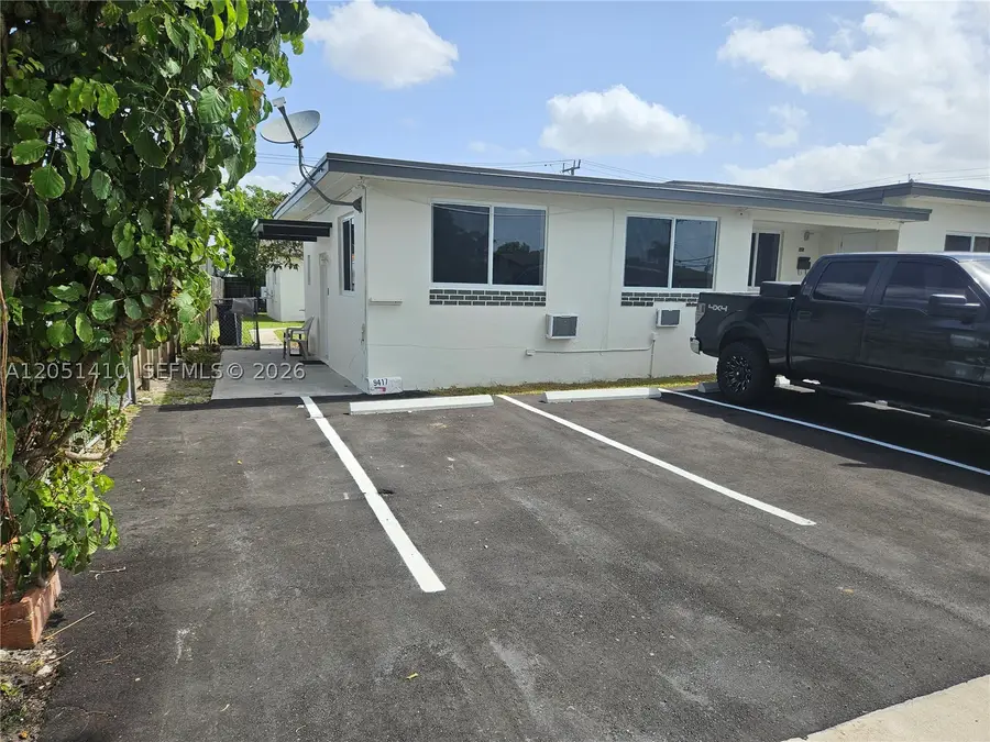 9415 SW 38th St, Miami, FL 33165 - #3