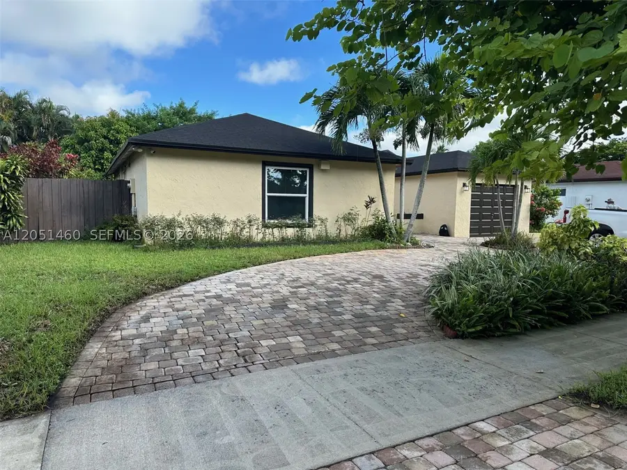 6061 NW 198th Ter, Country Club, FL 33015 - #2