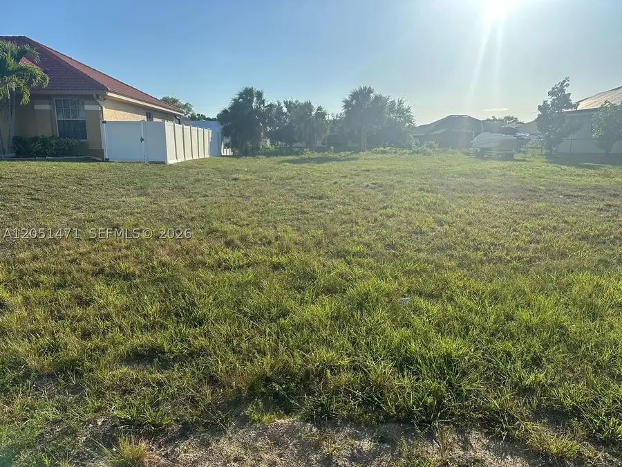 930 SW 8th Pl, Cape Coral, FL 33991 - #2