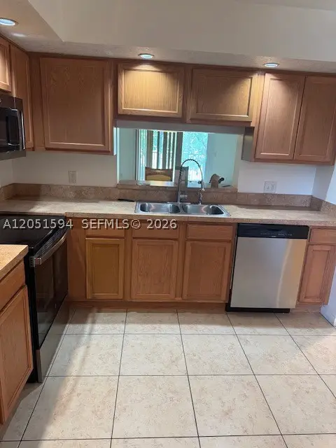 100 SW 130th Ter #308C, Pembroke Pines, FL 33027