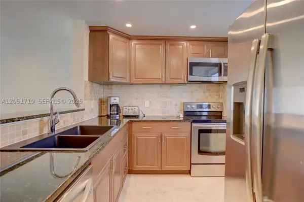 2212 NE 1st Way #101, Boynton Beach, FL 33435
