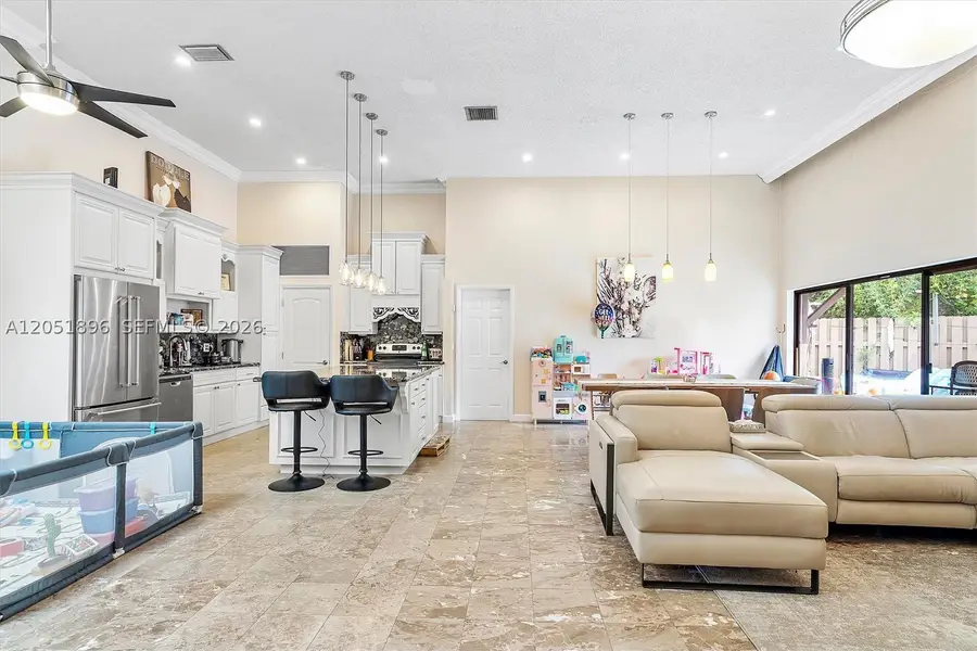 2707 S Parkview Dr, Hallandale Beach, FL 33009 - #2