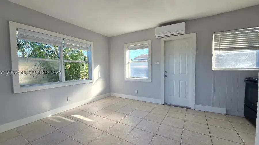 1430 NW 7th St, Fort Lauderdale, FL 33311 - #3