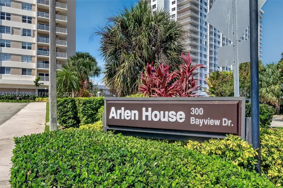 300 Bayview Dr #916, Sunny Isles Beach, FL 33160 - #2