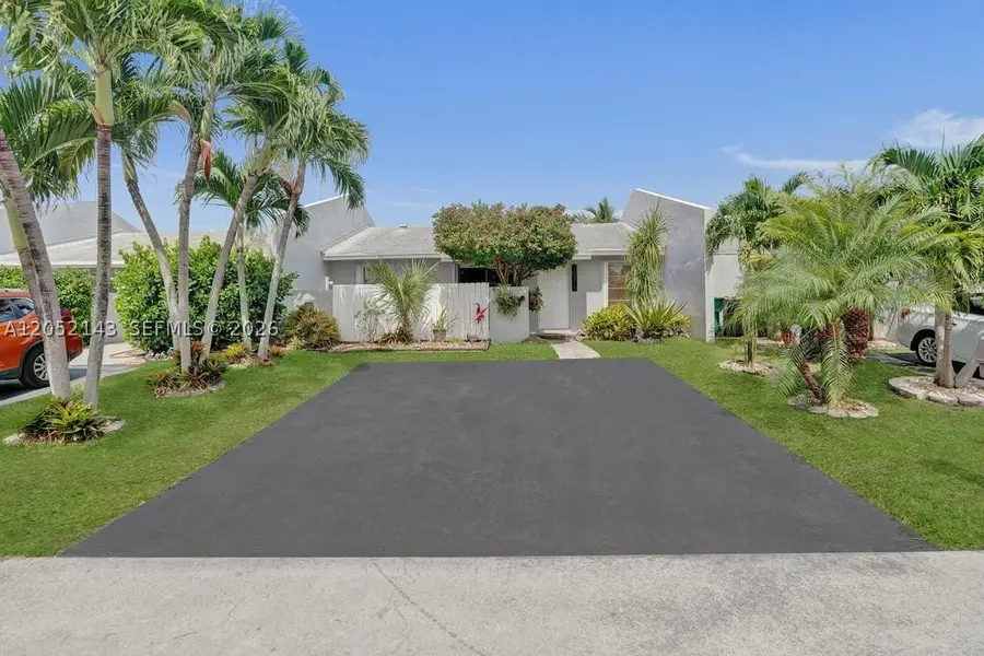 10375 SW 209th Ln, Cutler Bay, FL 33189 - #2