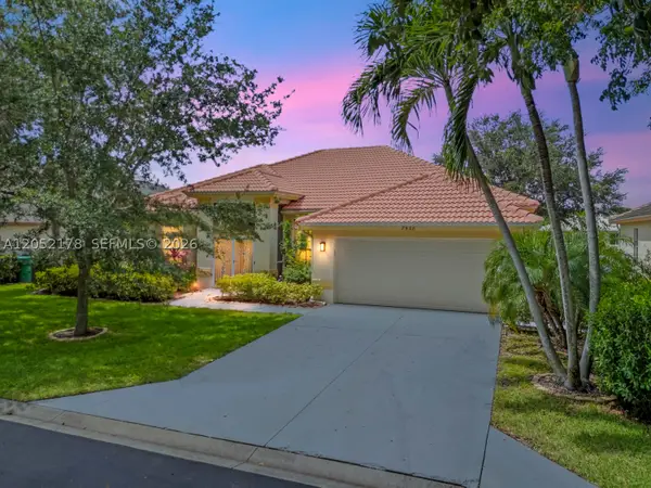 7538 Citrus Hill Ln, Naples, FL 34109
