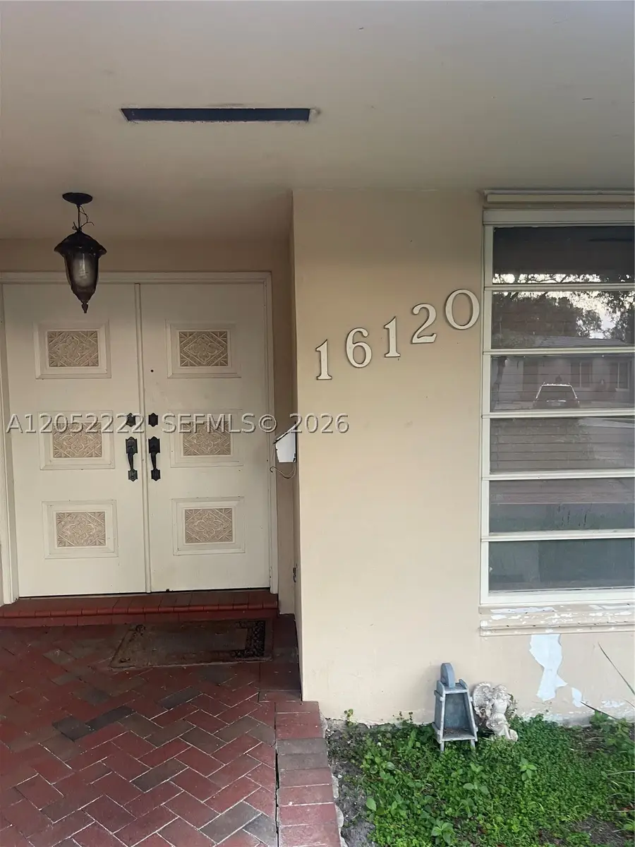 16120 E Troon Cir, Miami Lakes, FL 33014 - #3