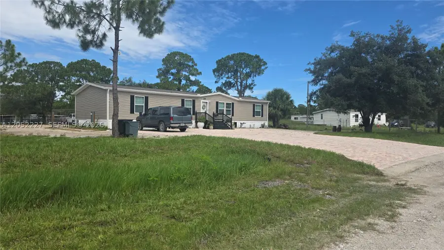 220 S Kennel St, Clewiston, FL 33440 - #2