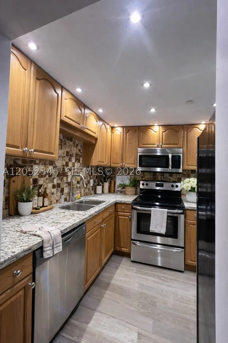 911 E Ponce De Leon Blvd #403, Coral Gables, FL 33134 - #3