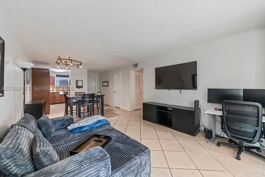 1400 Tallwood Ave #107, Hollywood, FL 33021 - #2