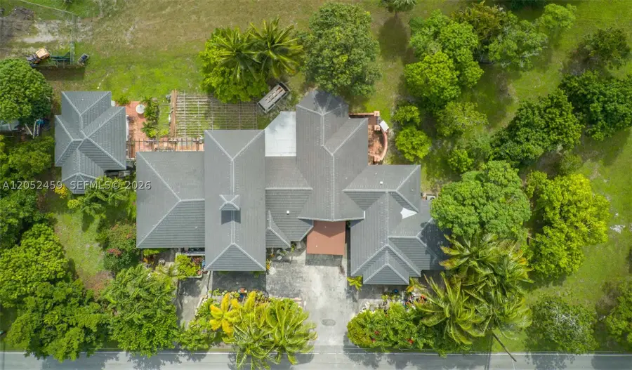 5400 Palm Tree Rd, Plantation, FL 33317 - #2