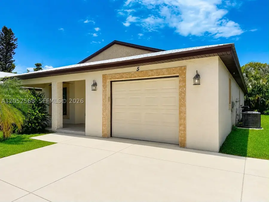 5 Flamenco Way, Port Saint Lucie, FL 34952 - #2